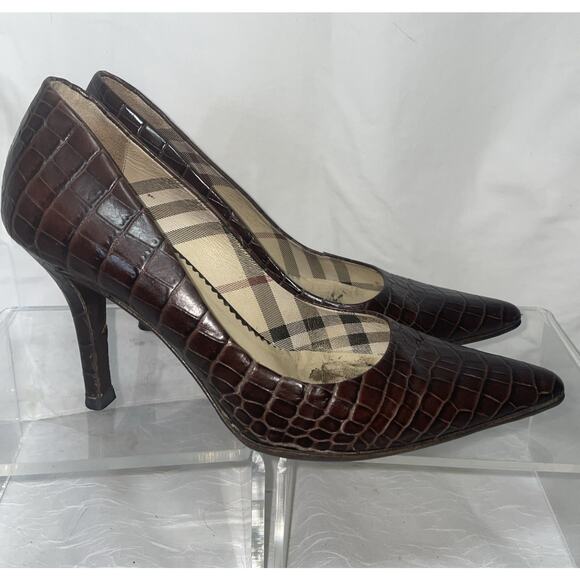 Classic Vintage Burberry Red Leather Embossed Croc Heels Size 6/36 Well Loved - Picture 1 of 16